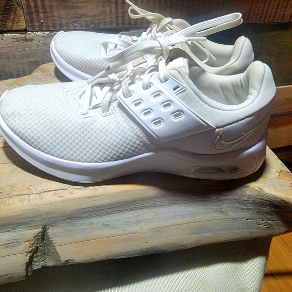 women's nike air bella tr 4 training shoes